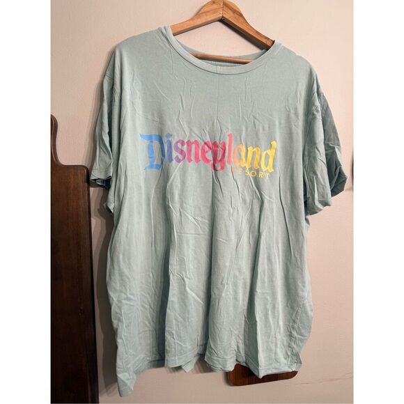 Disney Green Disneyland Resort Gradient Color Short Sleeve Graphic T-Shirt XL - Picture 1 of 3